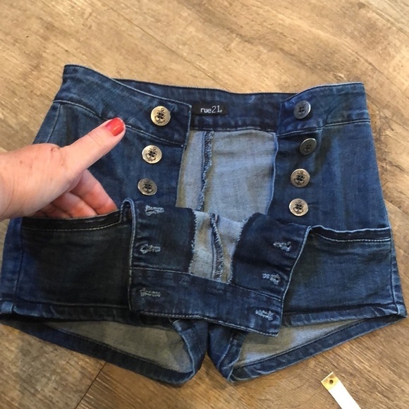 Rue21 Jean Shorts ⚓️ - Picture 6 of 7